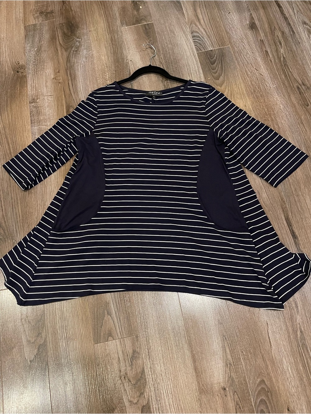 Red Coral navy & white striped tunic top, size Large.